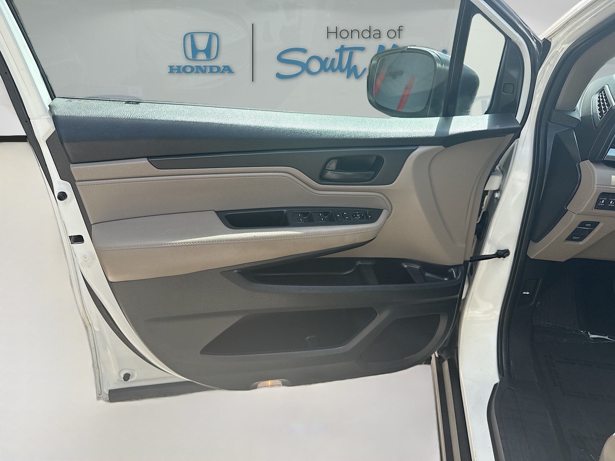 Certified 2018 Honda Odyssey EX image 19