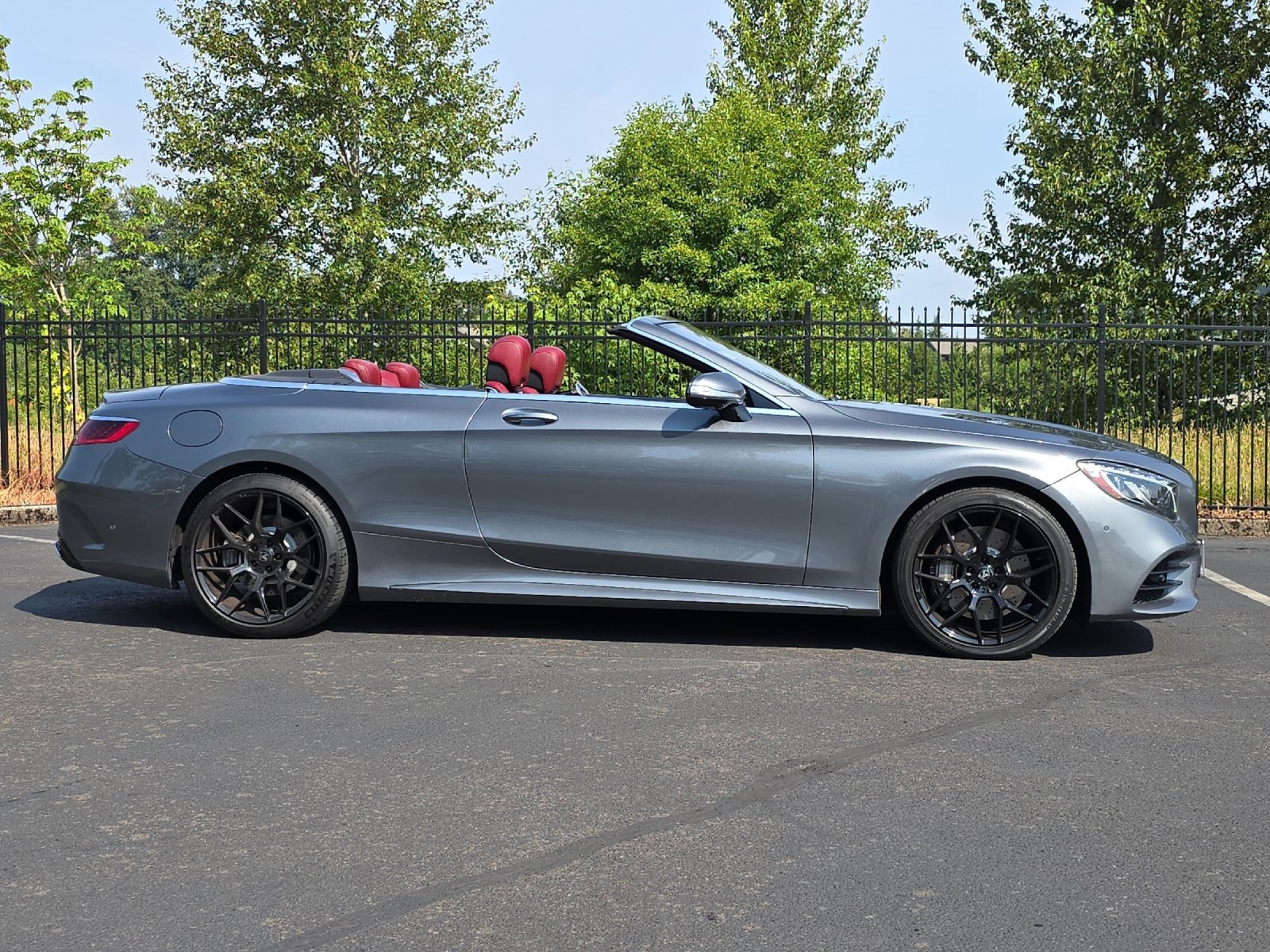 Used 2019 Mercedes-Benz S 560 Cabriolet image 3