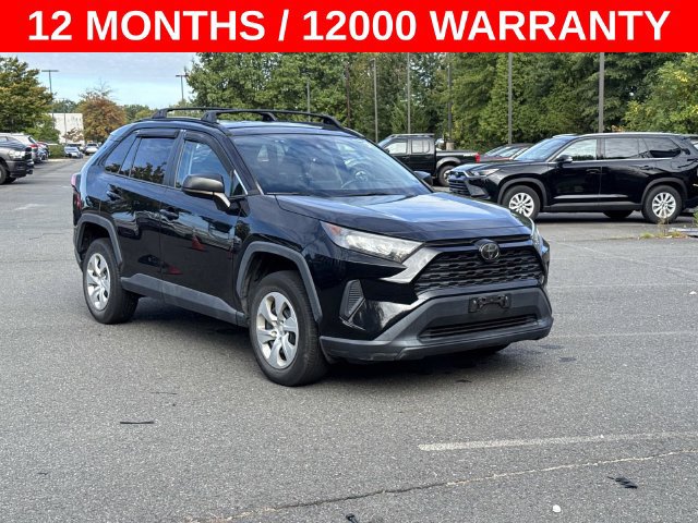 Used 2019 Toyota RAV4 LE FWD image 1