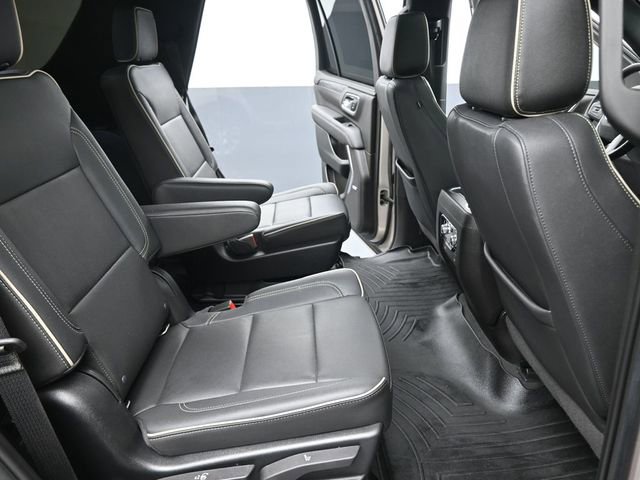 Used 2022 GMC Yukon SLT w/ SLT Premium Package image 24