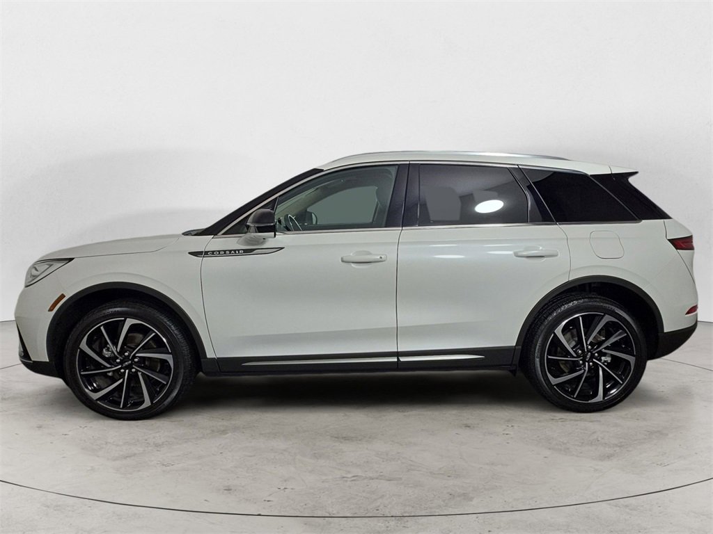 Used 2024 Lincoln Corsair Reserve w/ Equipment Group 201A image 2