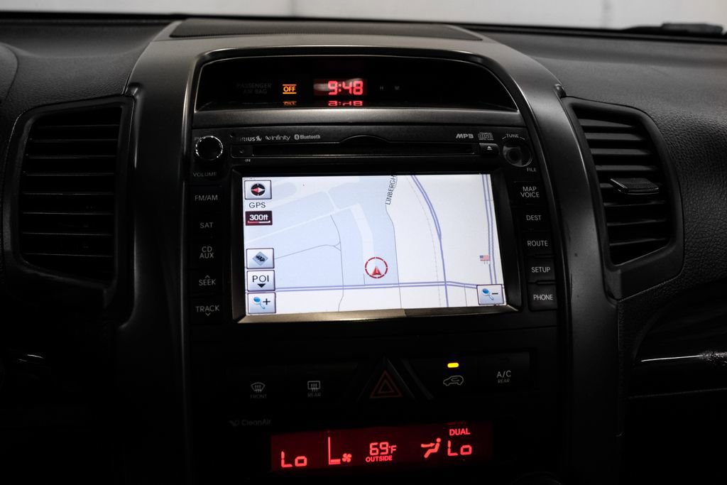 Used 2012 Kia Sorento EX w/ EX V6 Premium Pkg image 24