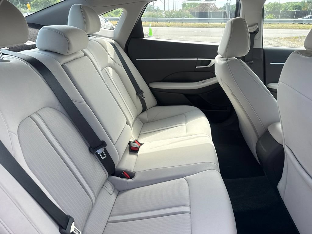 Used 2025 Hyundai Sonata SEL FWD image 17