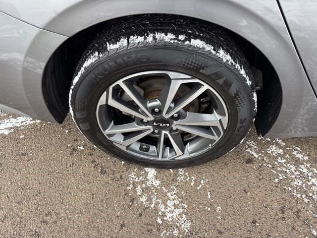 Used 2024 Kia Forte LXS image 41