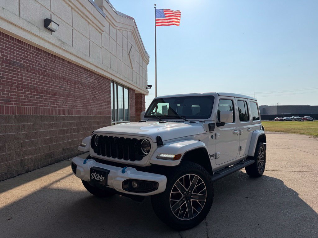 Used 2024 Jeep Wrangler High Altitude AWD/4WD image 11