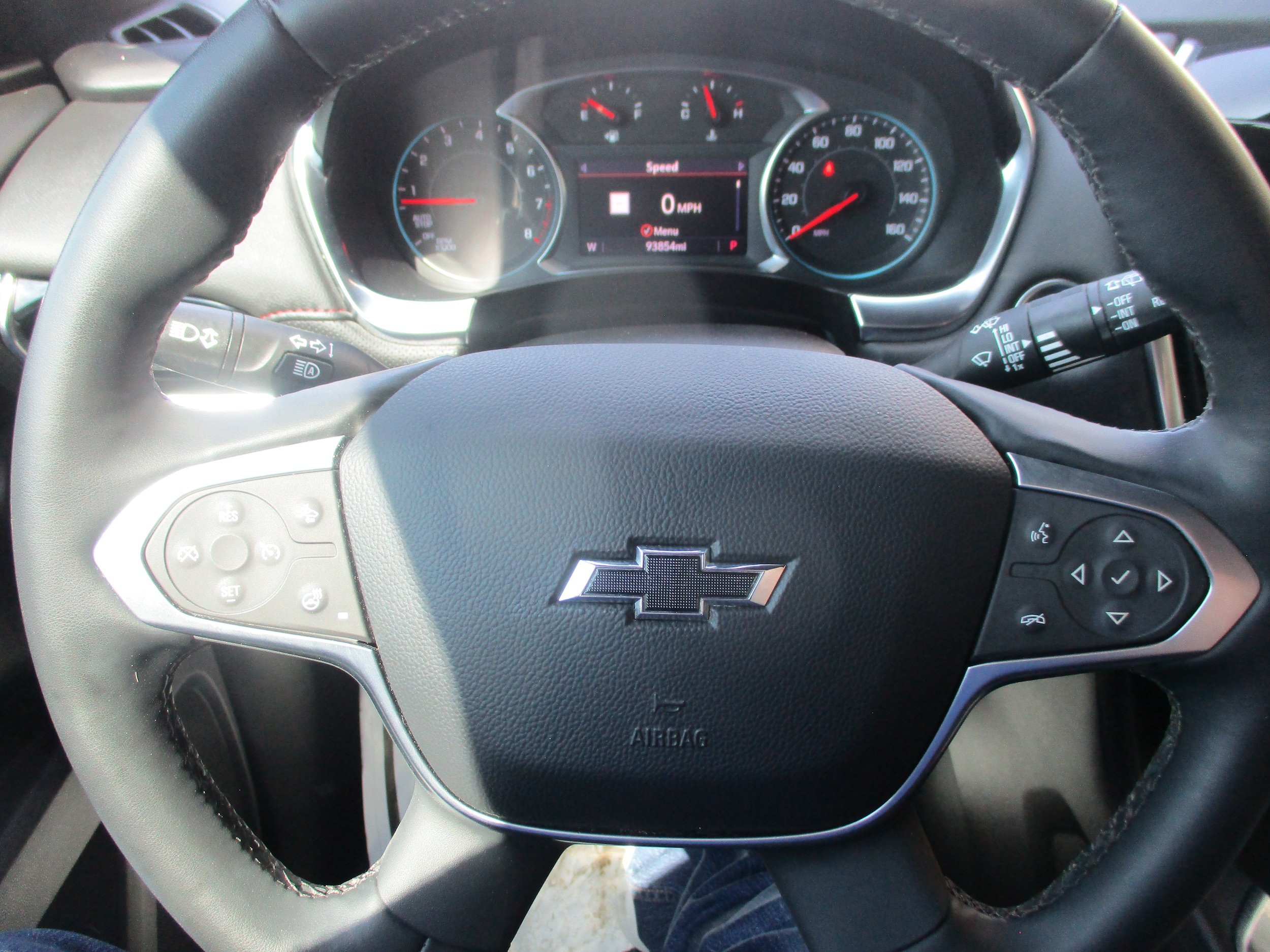 Used 2023 Chevrolet Traverse RS FWD image 21