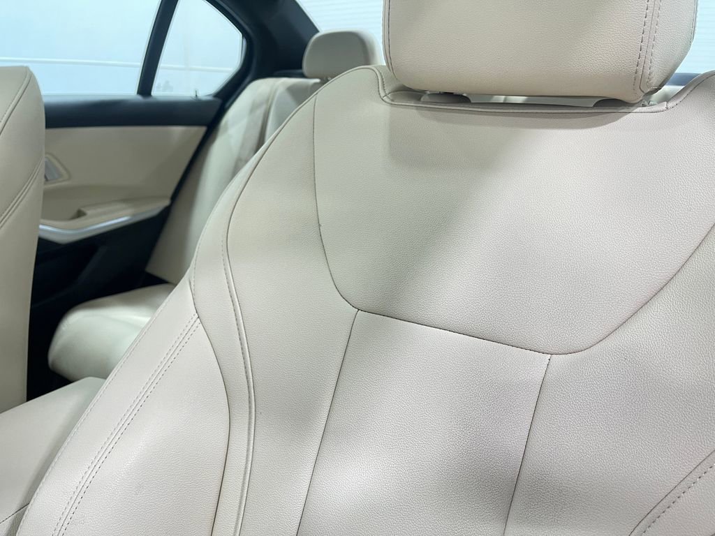 Used 2020 BMW 330i Sedan w/ Convenience Package image 17