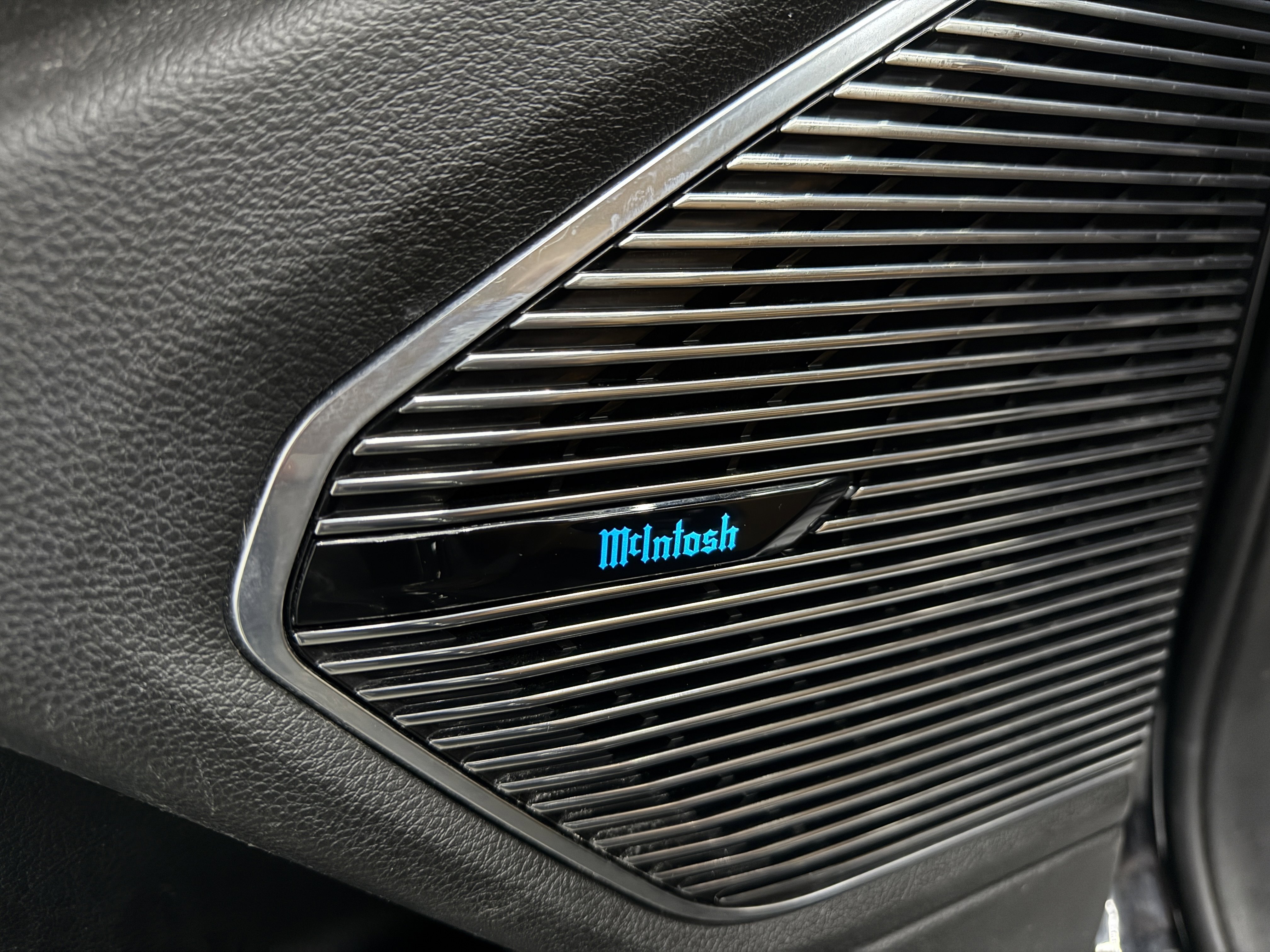 Used 2022 Jeep Grand Cherokee L Summit w/ Luxury Tech Group V image 12