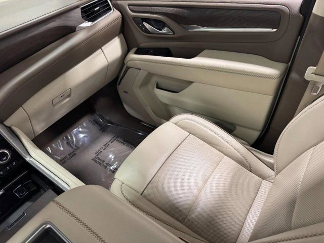 Used 2021 GMC Yukon Denali w/ LPO, Illumination Package image 19