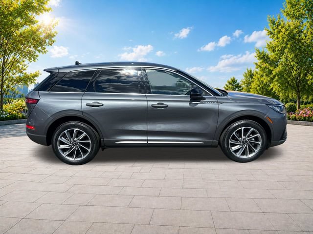 Used 2023 Lincoln Corsair AWD w/ Equipment Group 101A image 9