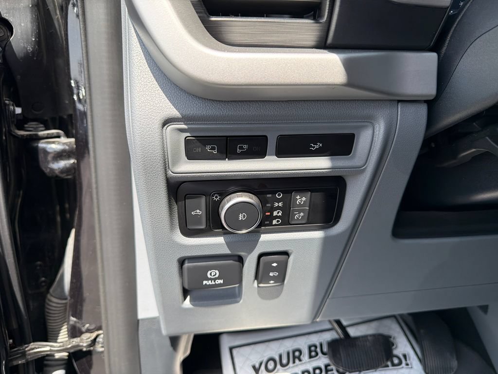 Used 2022 Ford F150 XLT w/ Equipment Group 302A High AWD/4WD image 26