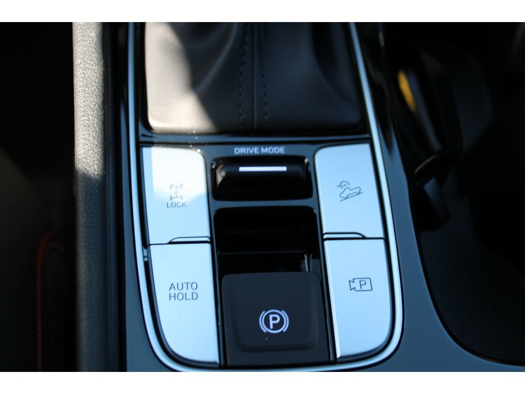 Used 2025 Hyundai Santa Cruz Limited image 33