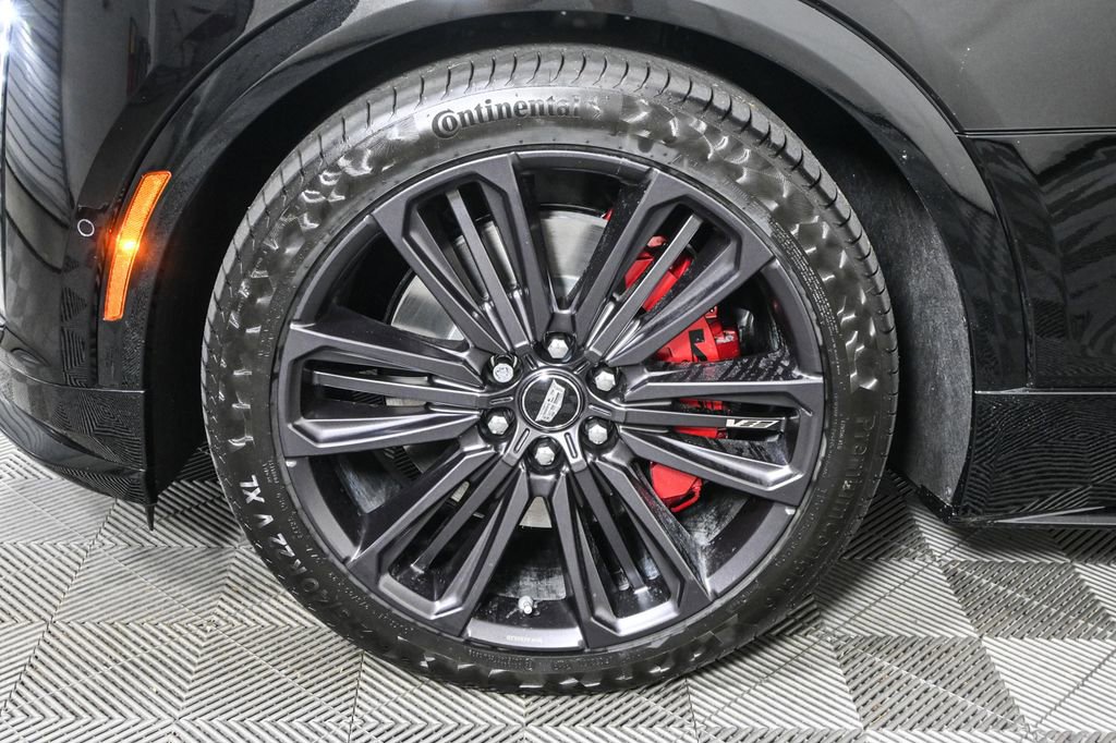 New 2026 Cadillac Lyriq V w/ LPO, Floor Liner Package image 39