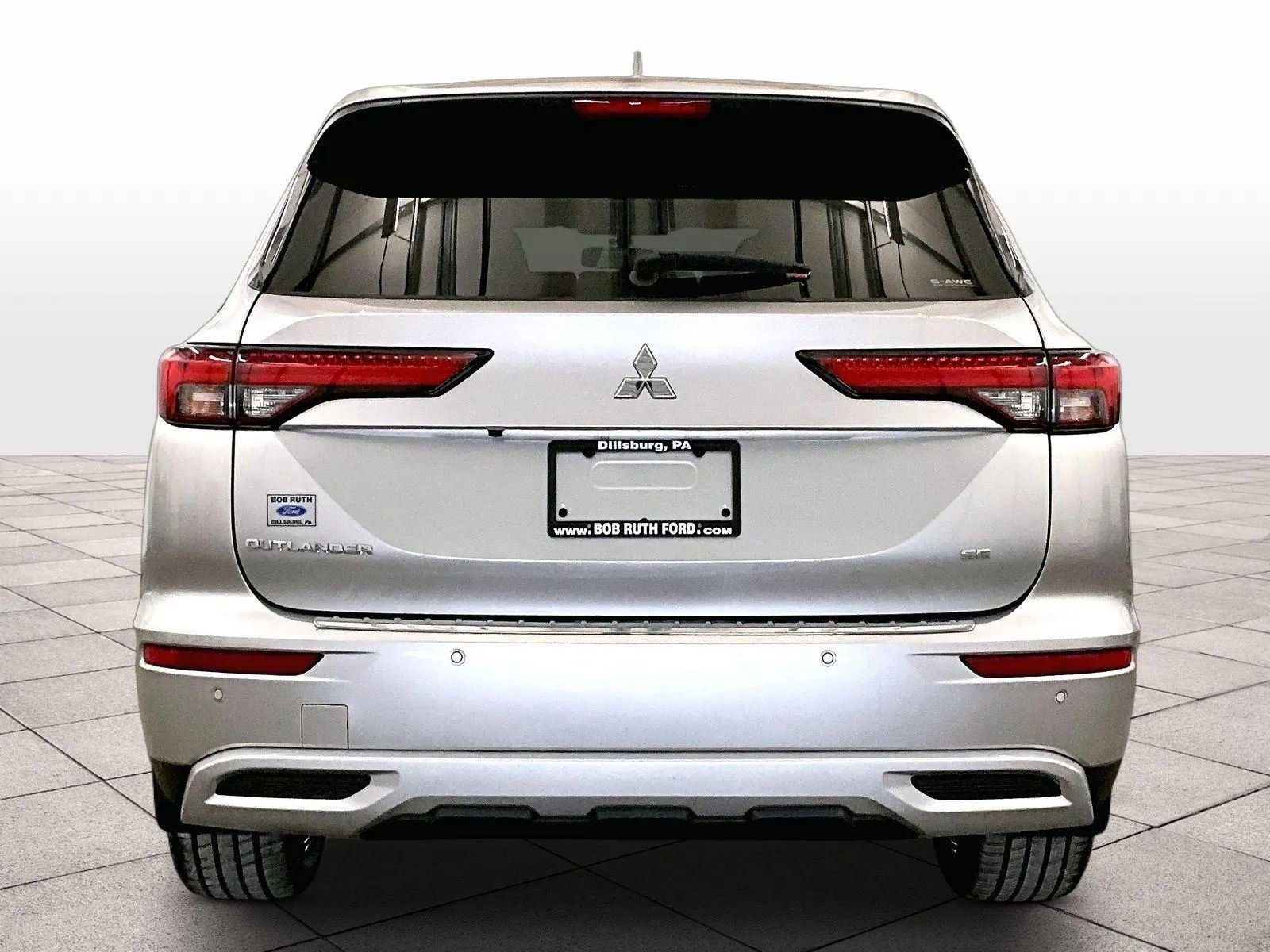Used 2022 Mitsubishi Outlander SE image 4