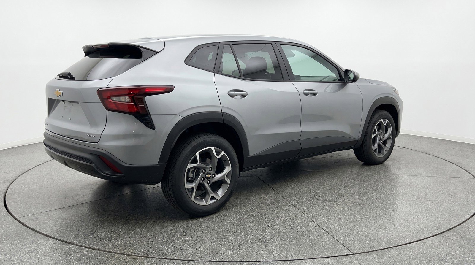 Used 2025 Chevrolet Trax LT FWD image 9