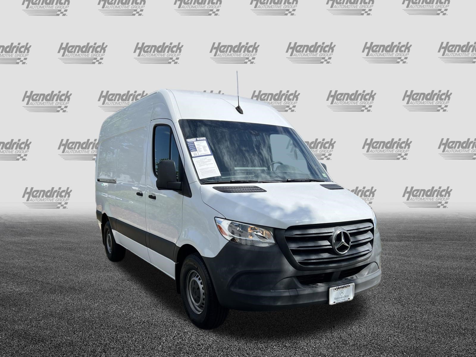 Used 2022 Mercedes-Benz Sprinter 2500 image 2