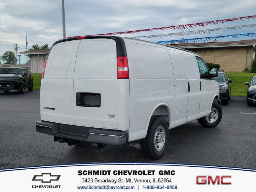 New 2025 Chevrolet Express 2500 w/ Driver Convenience Package image 5
