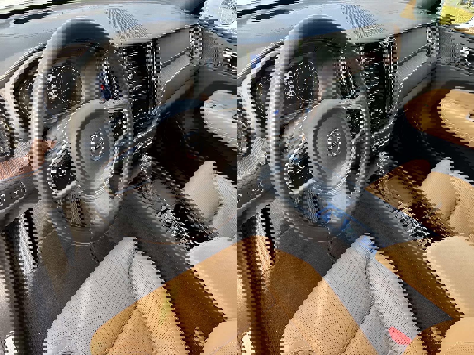 Used 2021 Volvo XC60 T5 Inscription w/ Advanced Package image 22