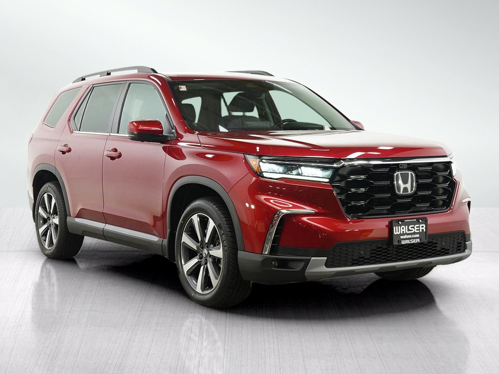 Used 2023 Honda Pilot Touring image 7