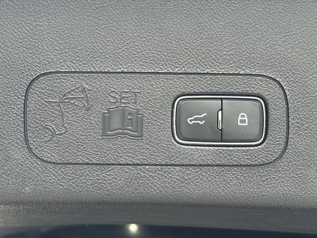 Used 2022 Lincoln Aviator Reserve w/ Equipment Group 201A AWD/4WD image 16