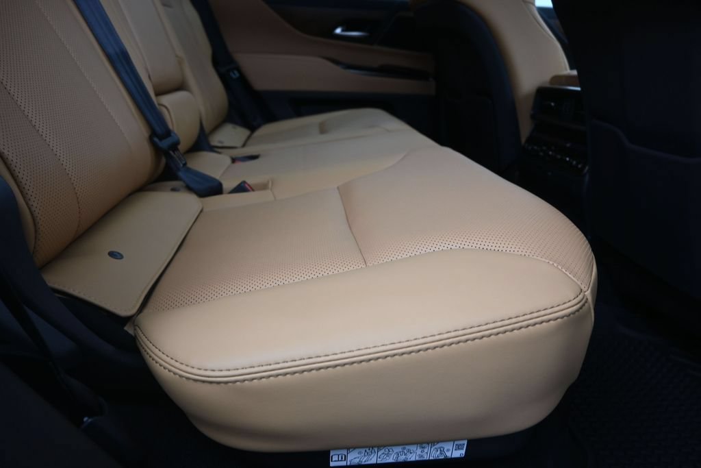 New 2026 Lexus LX 700h Luxury w/ Appearance Package AWD/4WD image 23