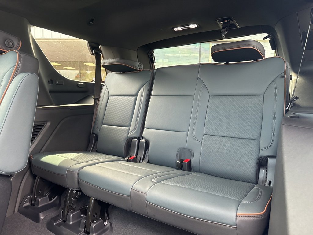 Used 2025 GMC Yukon AT4 w/ AT4 Premium Package image 41