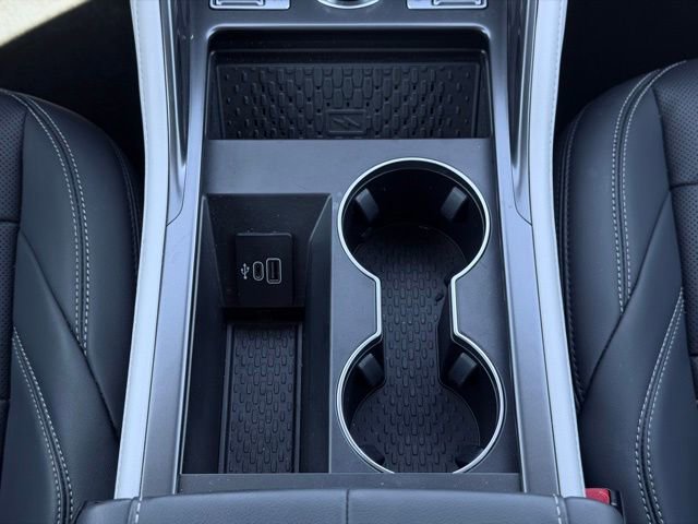 Used 2025 Lincoln Nautilus Premier AWD/4WD image 39