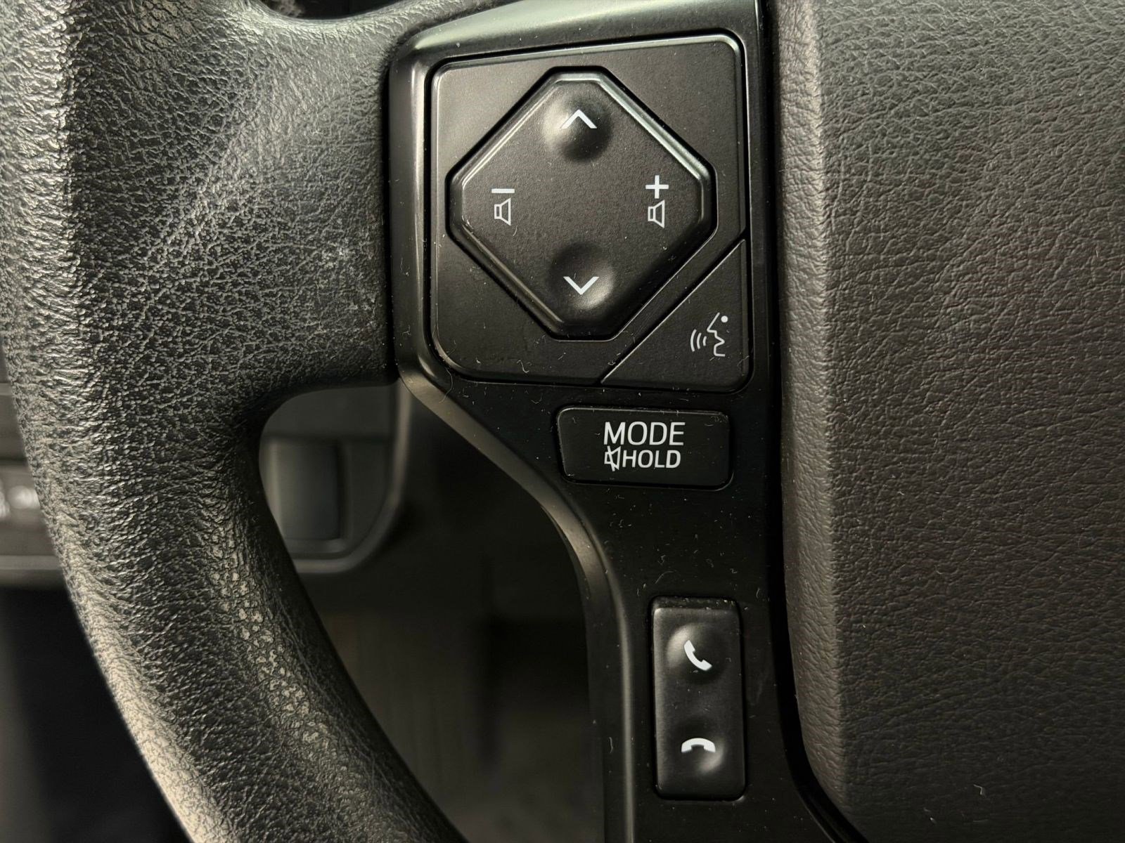 Used 2023 Toyota Tacoma SR image 21