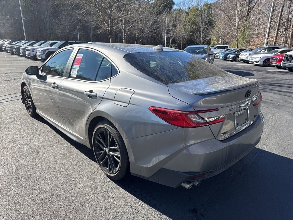 Used 2025 Toyota Camry SE image 14