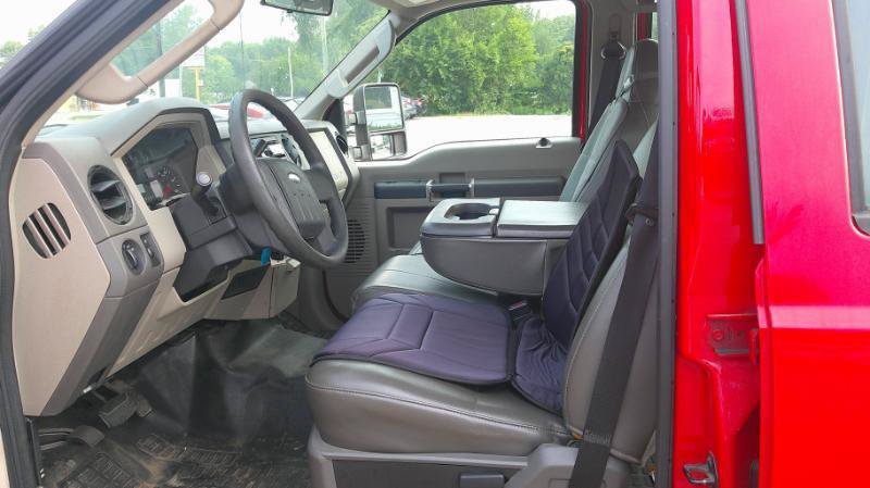 Used 2010 Ford F250 XLT AWD/4WD image 5