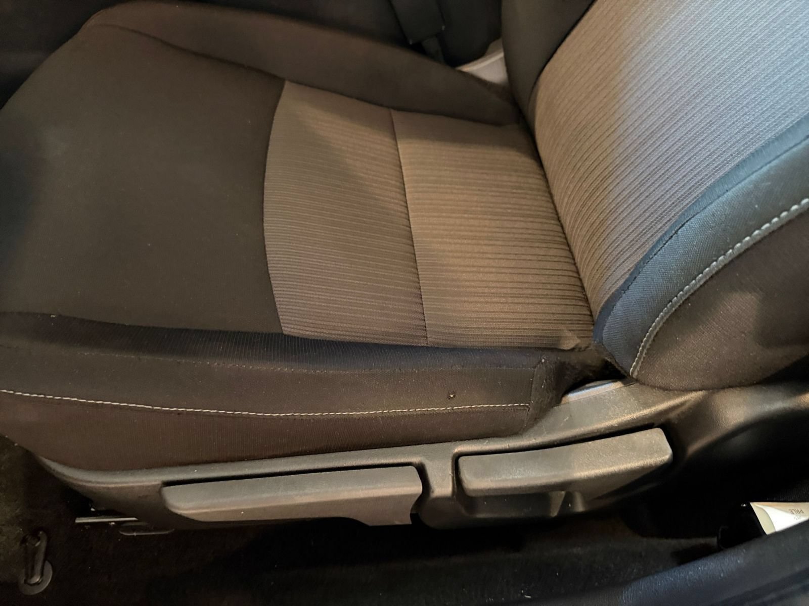 Used 2025 Nissan Sentra SV FWD image 18