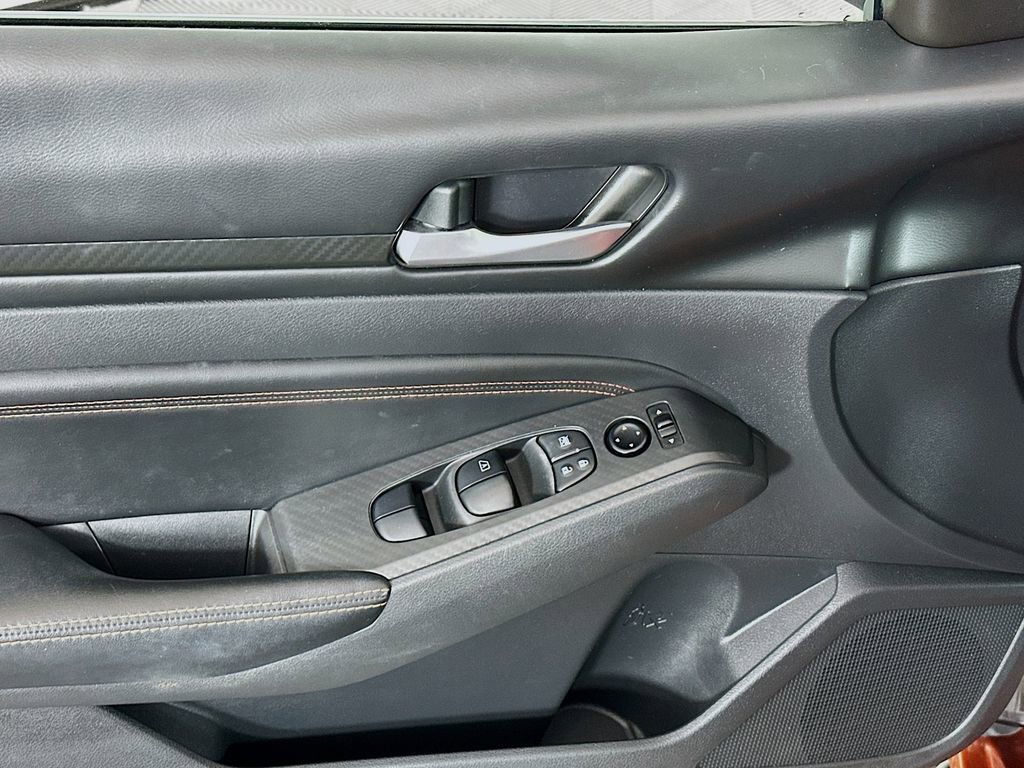 Used 2022 Nissan Altima 2.0 SR image 17