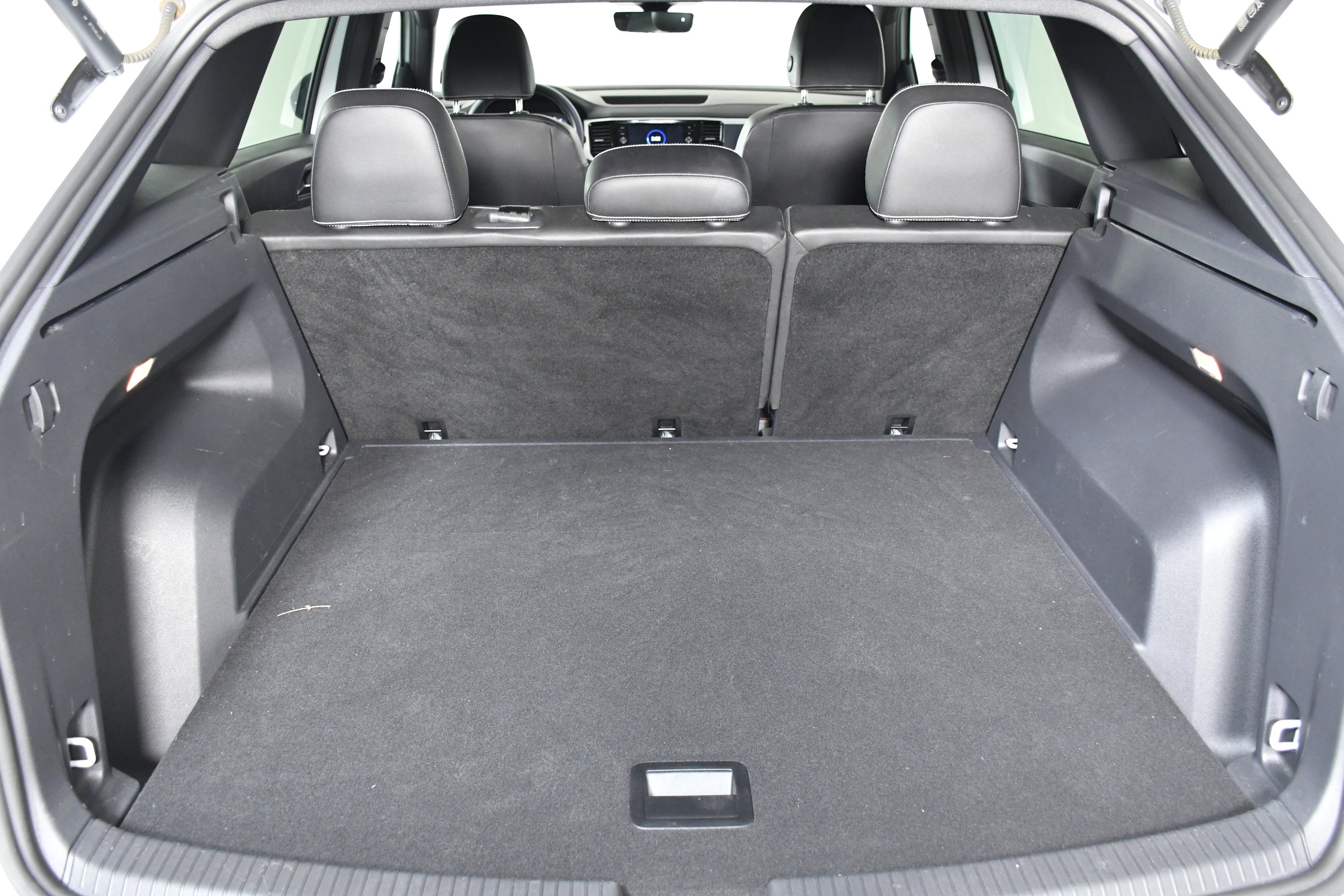 Used 2023 Volkswagen Atlas Cross Sport SEL image 31