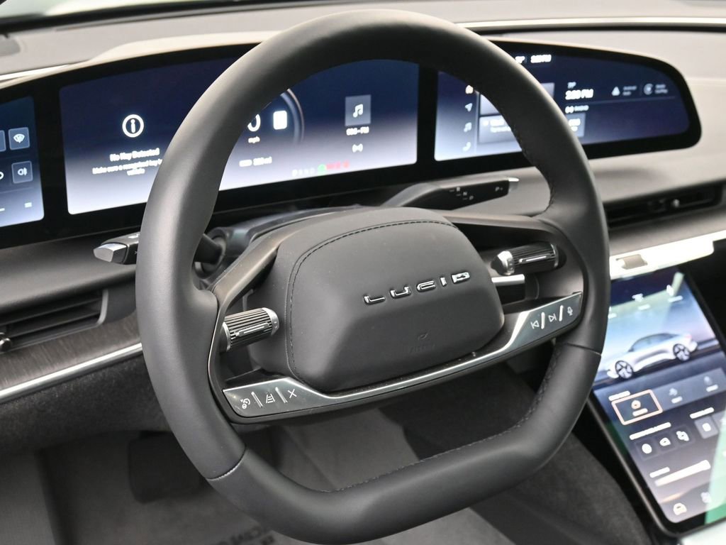 Used 2025 Lucid Air Touring image 11