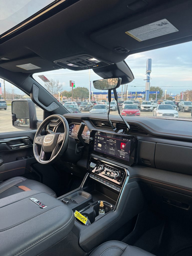 Used 2024 GMC Sierra 2500 AT4 w/ AT4 Premium Plus Package image 11