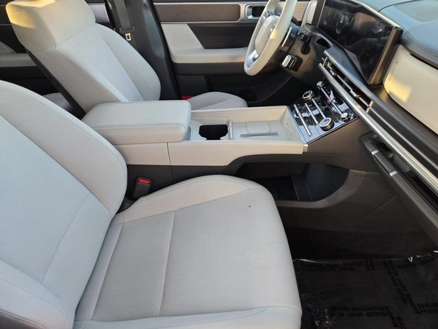 Certified 2025 Hyundai Santa Fe SE FWD image 13