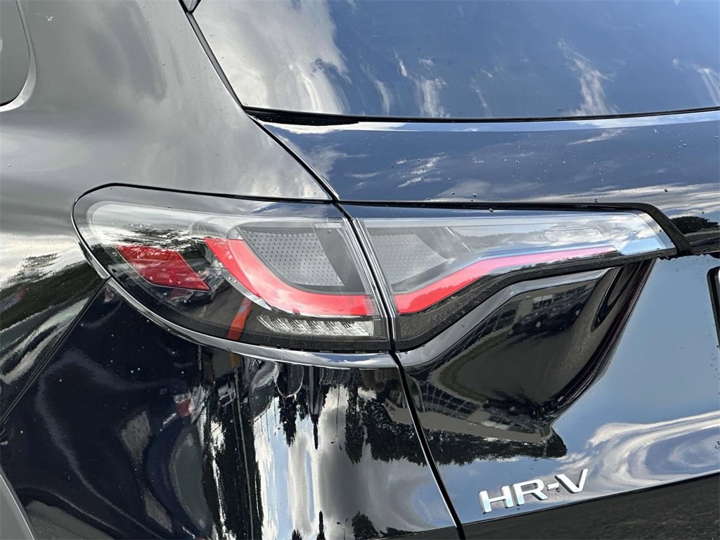 Certified 2025 Honda HR-V Sport image 8