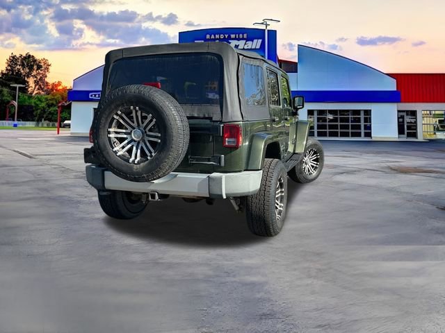 Used 2009 Jeep Wrangler Unlimited Sahara w/ Dual Top Group AWD/4WD image 7