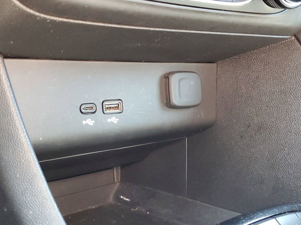 Used 2024 Buick Encore GX Preferred FWD image 29