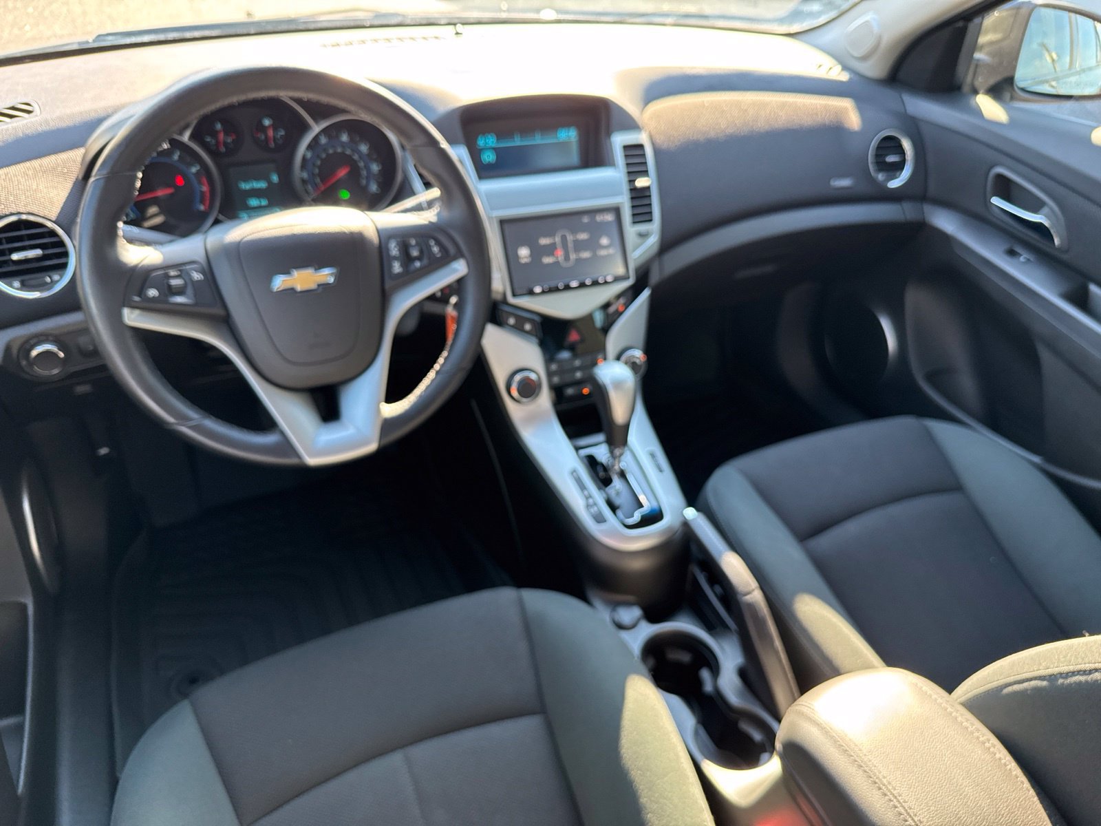 Used 2011 Chevrolet Cruze LT FWD image 16