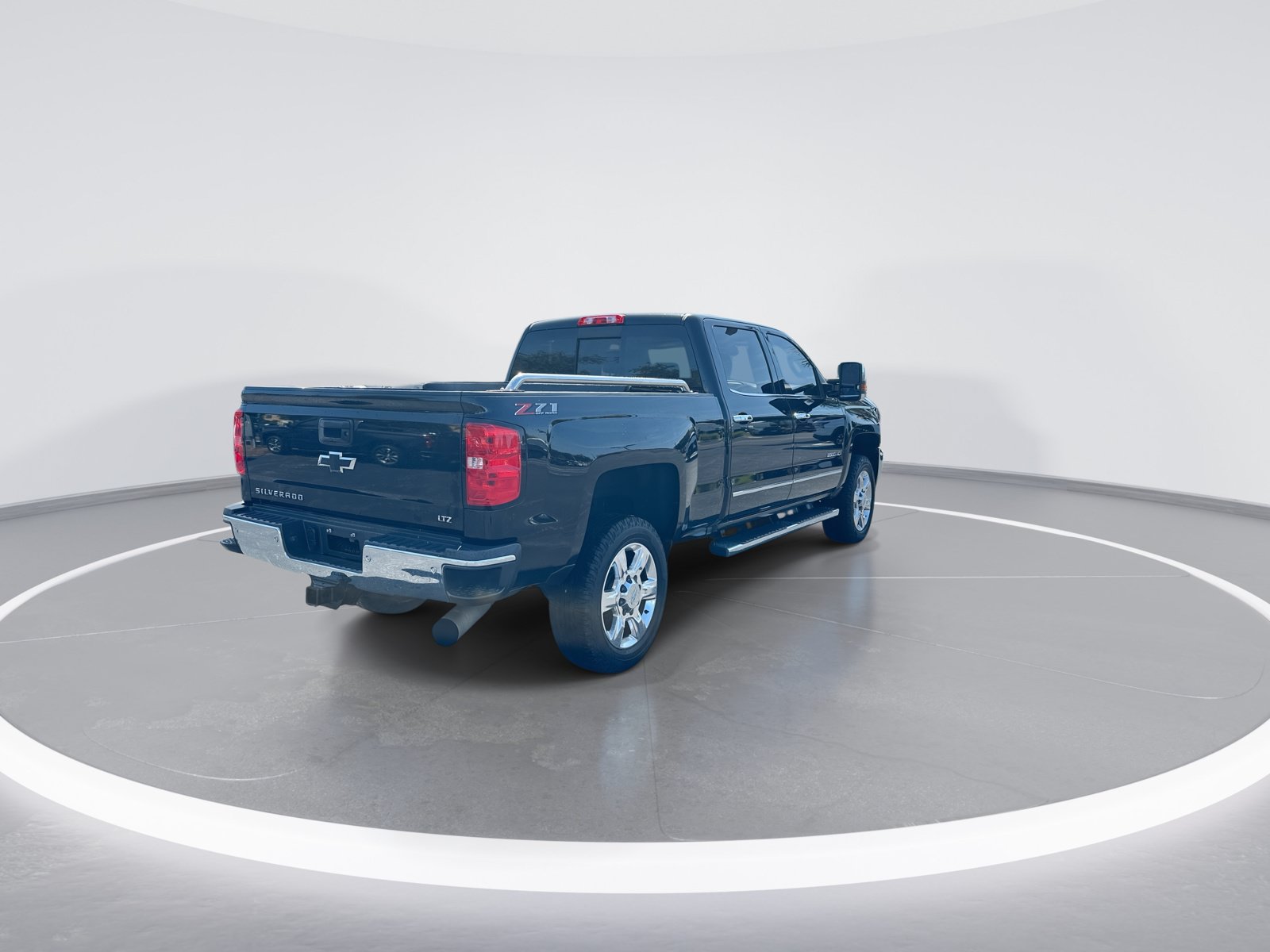Used 2018 Chevrolet Silverado 2500 LTZ w/ Duramax Plus Package AWD/4WD image 9
