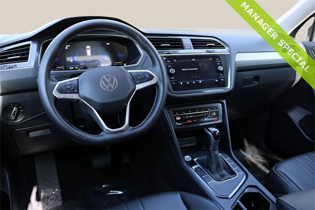 Used 2024 Volkswagen Tiguan SE image 14