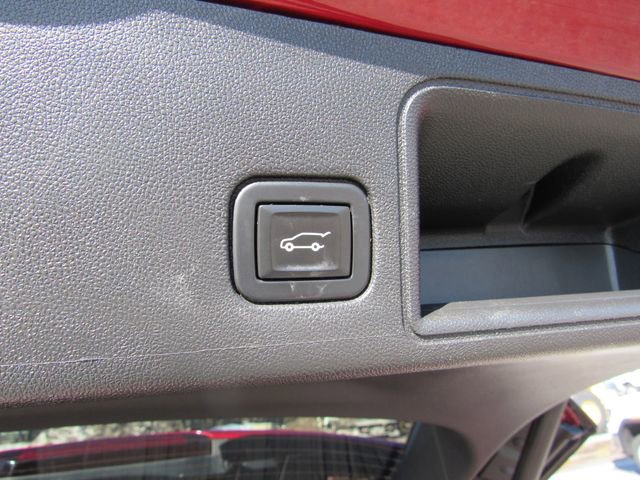 Used 2020 GMC Terrain SLT w/ Preferred Package image 28