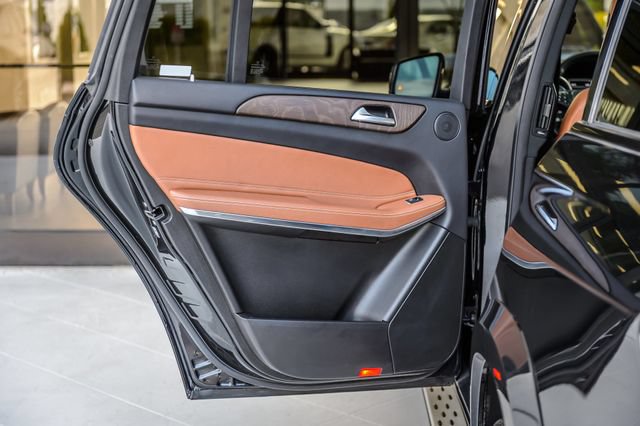 Used 2018 Mercedes-Benz GLS 550 4MATIC w/ Offroad Package image 55