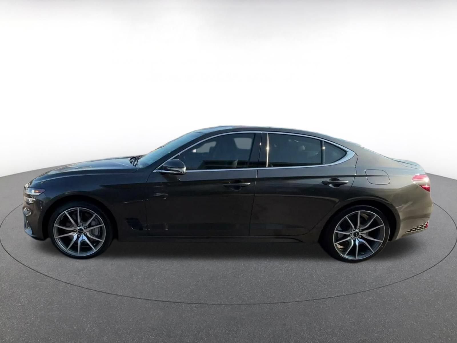Used 2025 Genesis G70 2.5T AWD/4WD image 8
