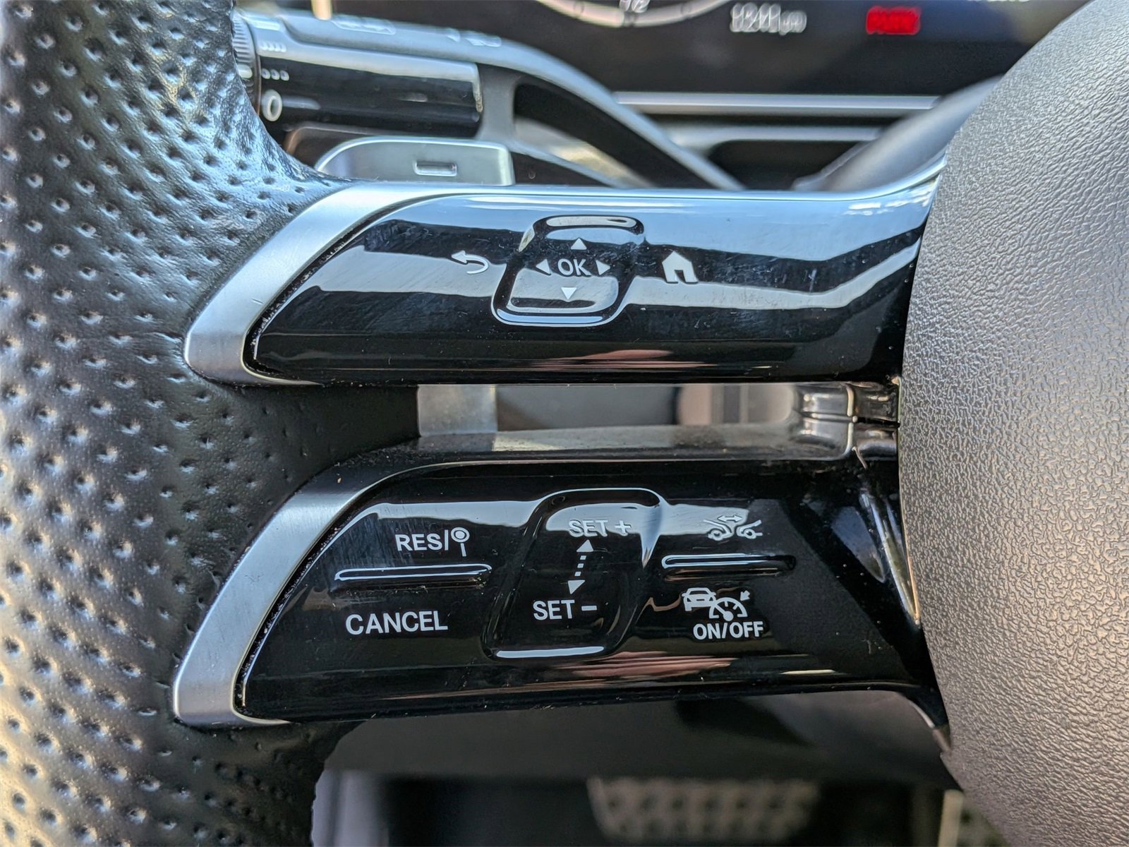 Used 2023 Mercedes-Benz C 300 C 300 image 18