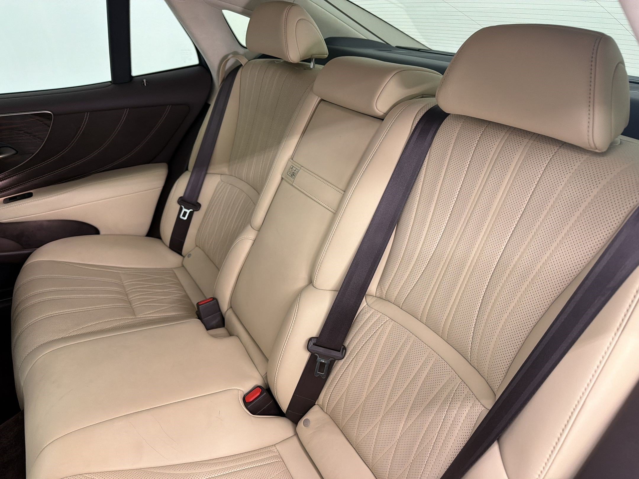 Used 2019 Lexus LS 500 w/ Interior Upgrade Package RWD image 26