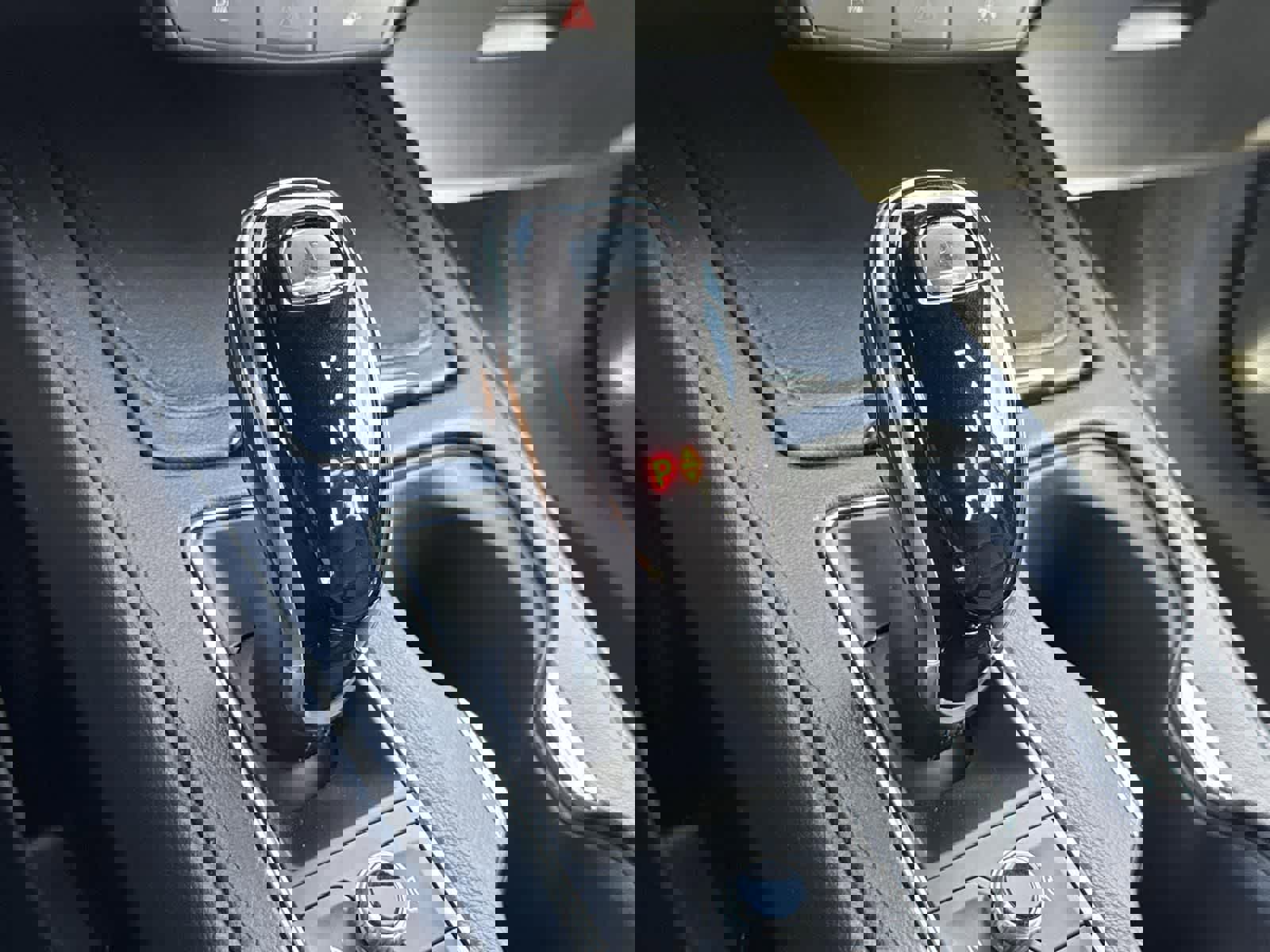 Used 2024 Cadillac XT4 Premium Luxury image 13