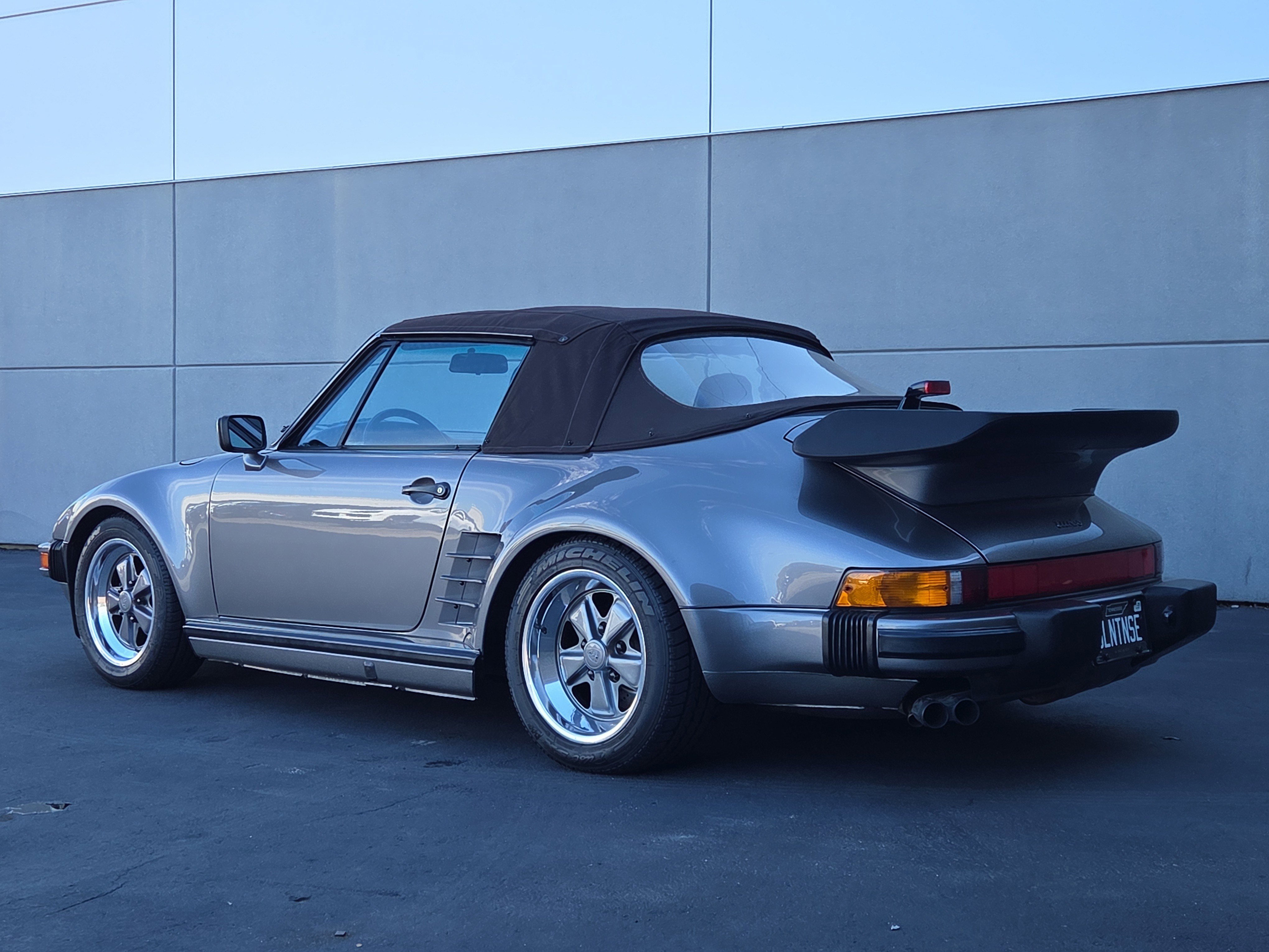 Used 1988 Porsche 911 Carrera image 3