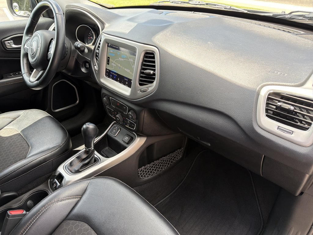 Used 2020 Jeep Compass Latitude w/ Popular Equipment Group FWD image 14